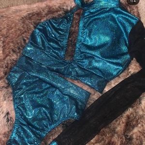 TURQUOIS  2 PIECE  HALF SLEEVE BATHING SUIT